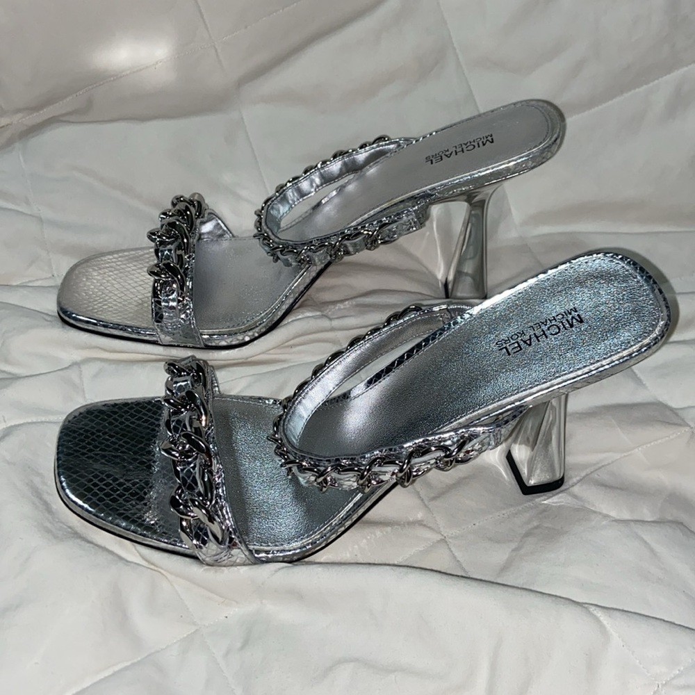 New MICHAEL KORS Clara Embellished Leather Sandals - Picture 6 of 16